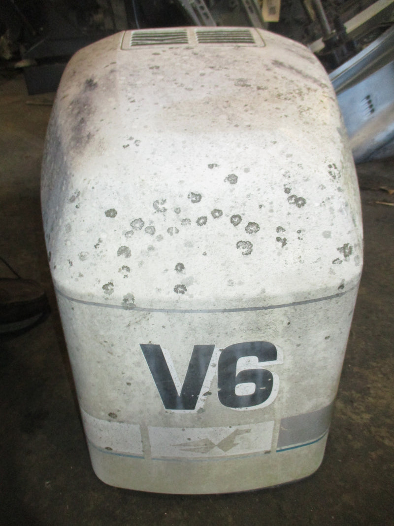 Johnson 225hp Ocean runner 2 stroke outboard top cowling