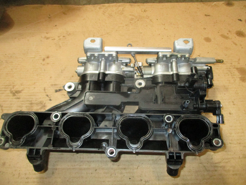 Yamaha 150hp 4 stroke outboard  Intake manifold and throttle body