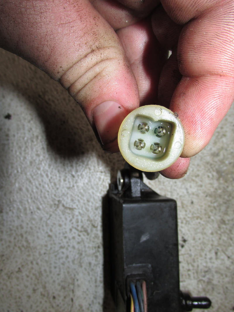 Yamaha 115hp 2 Stroke Outboard Emergency Oil Switch (6E5-02/6E5-85740-02-00)