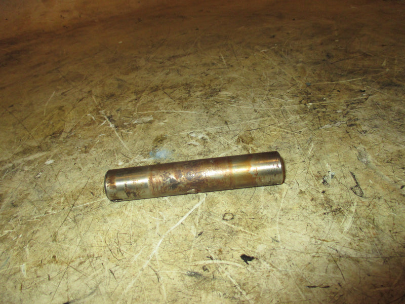 Mercury 90hp 2 Stroke 3 Cylinder outboard Upper Trim Pin (8M0094357)