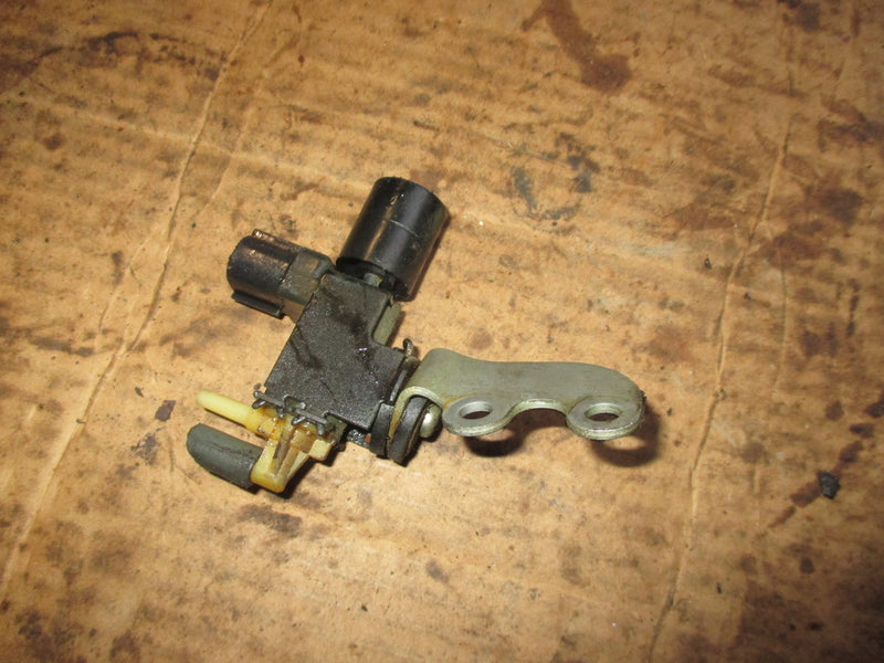 Suzuki DF150 150hp outboard evac purge valve (18117-93J00)