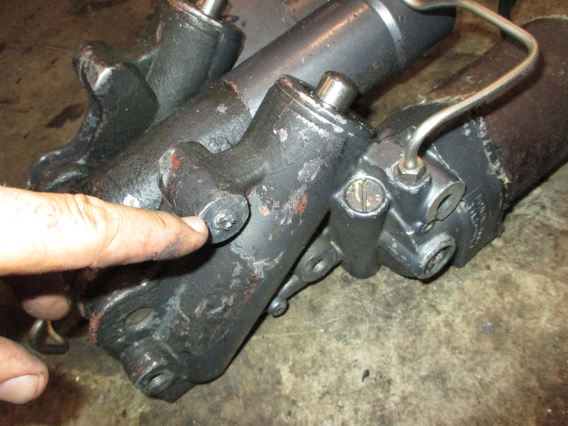 Yamaha 250hp OX66 outboard tilt trim unit (parts only)
