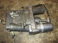 Load image into Gallery viewer, Yamaha 250hp OX66 outboard tilt trim unit (parts only)
