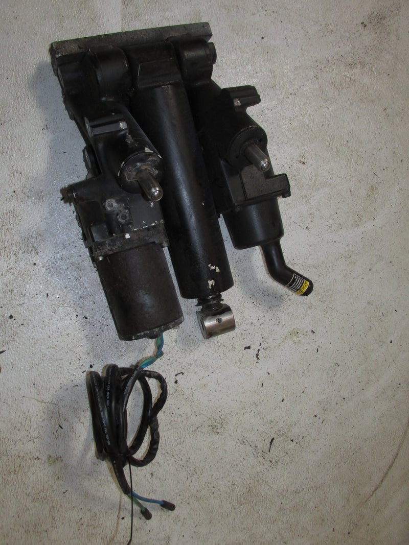 Mercury BlackMax 175hp 2 Stroke Outboard Tilt Trim Unit