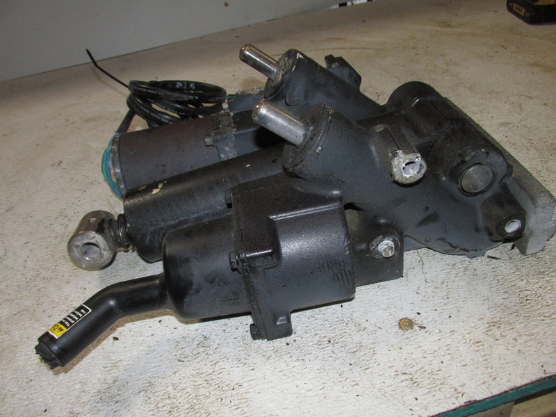 Mercury BlackMax 175hp 2 Stroke Outboard Tilt Trim Unit