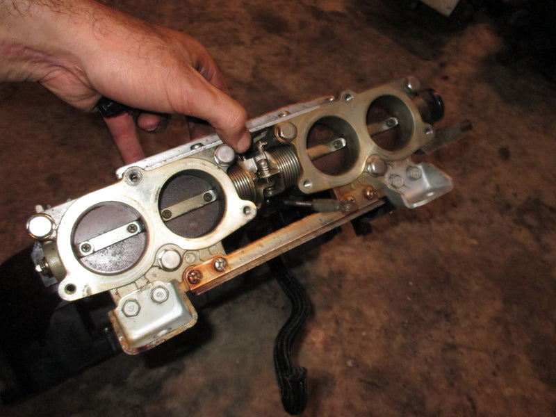 Yamaha 150hp 4 stroke outboard intake manifold with throttle body (63P-20)