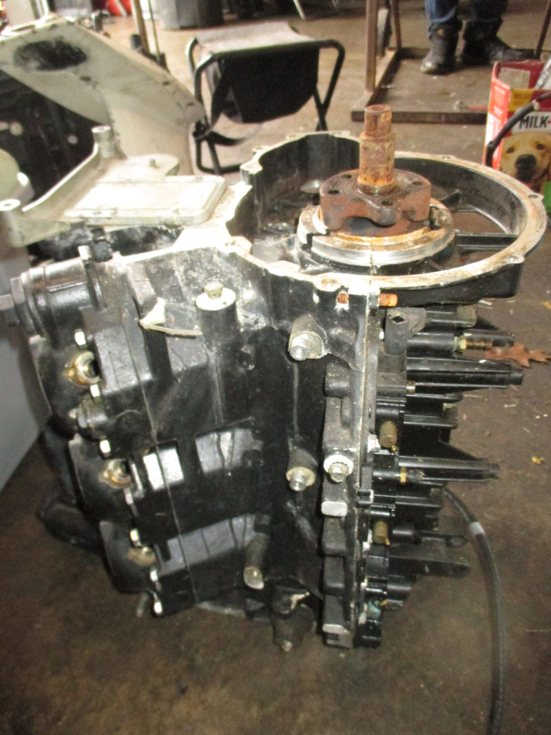 Johnson 175hp Ficht ocean runner outboard crankcase powerhead