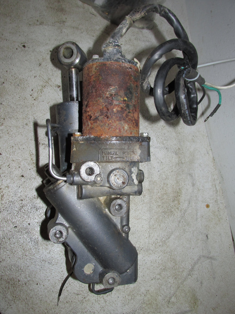 Yamaha 225hp OX66 2 Stroke Outboard Tilt Trim Unit