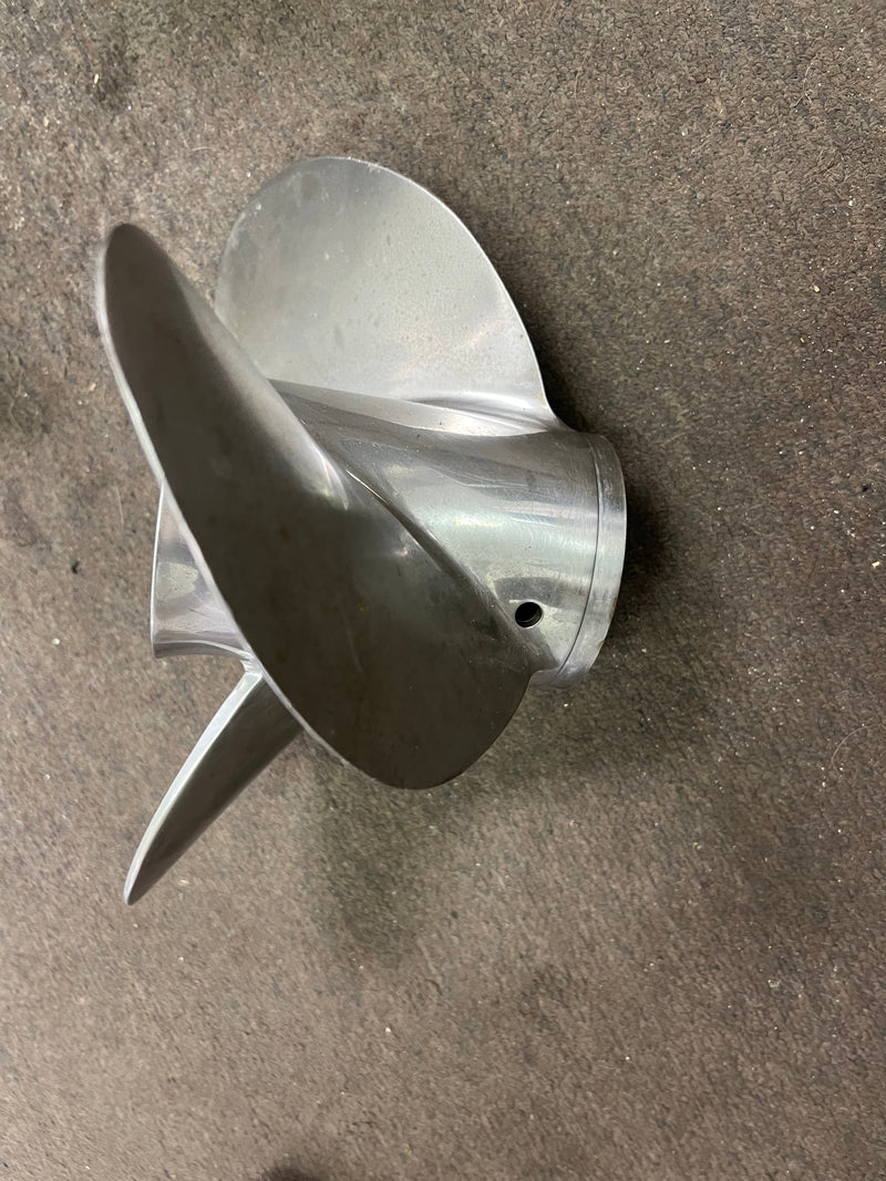 Suzuki DF140 140hp Outboard Stainless Steel Propeller 14 X 20