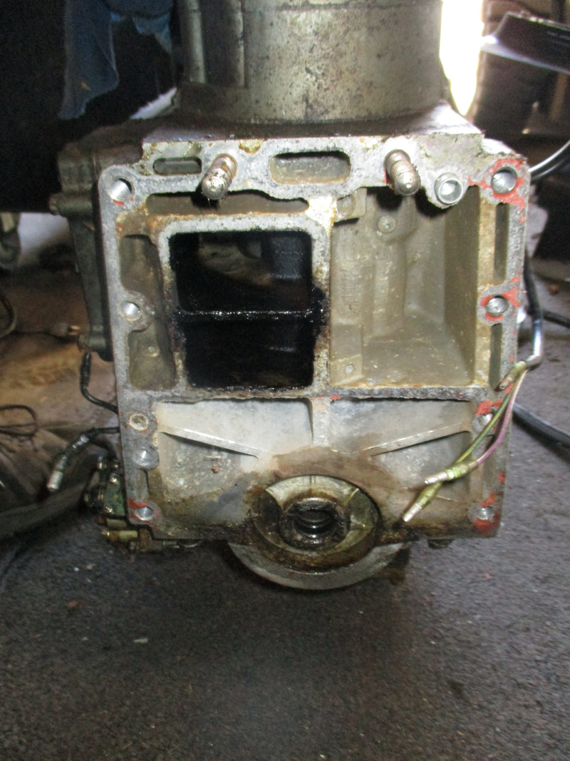 Suzuki DT115 outboard crankcase powerhead