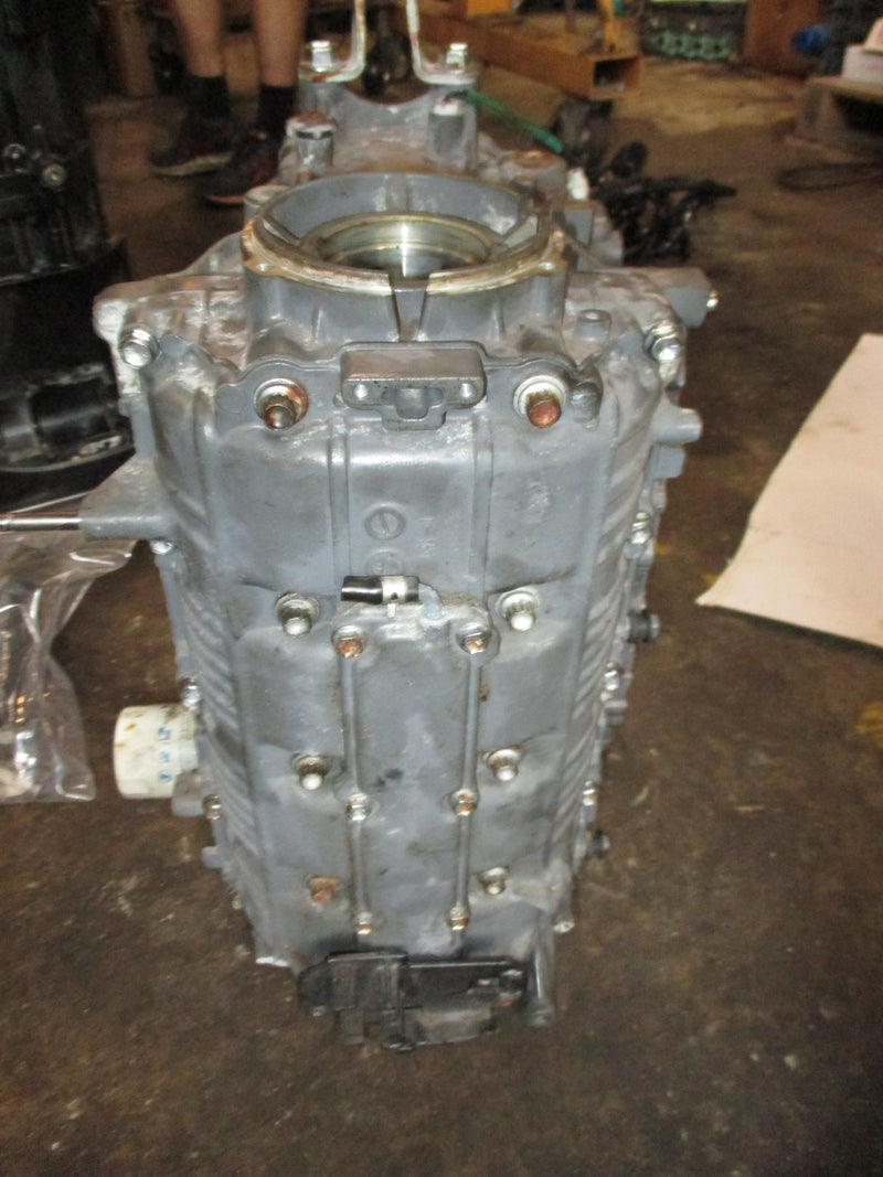 Suzuki DF90 90hp 4 stroke outboard crankcase block