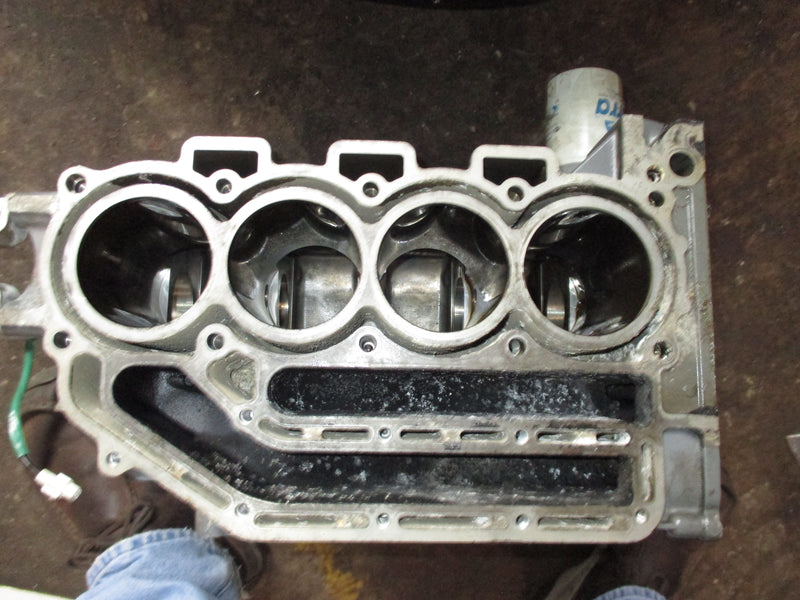 Suzuki DF90 90hp 4 stroke outboard crankcase block