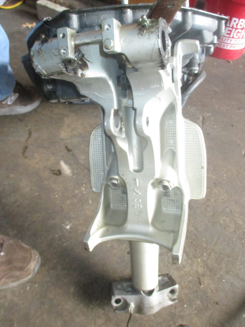 Honda BF225A 225hp 4 stroke outboard 25" Engine Holder and Swivel Bracket