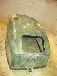 Load image into Gallery viewer, Johnson 9.9p 2 stroke outboard Top cowling
