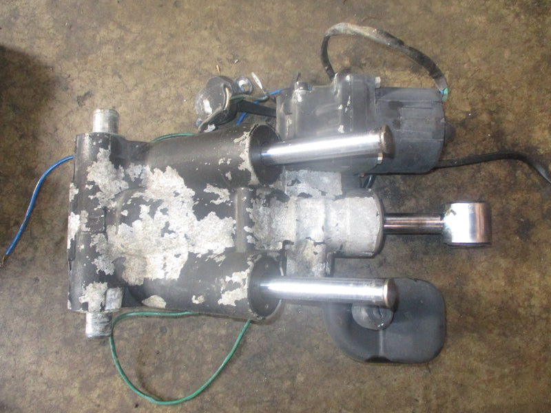 Evinrude Ficht 90hp 2 stroke outboard tilt trim unit