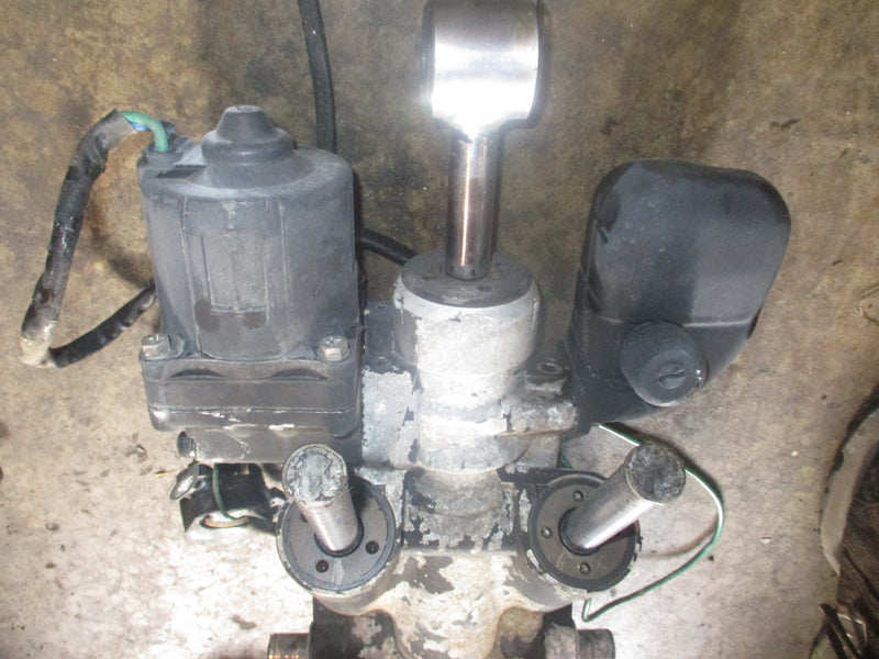 Evinrude Ficht 90hp 2 stroke outboard tilt trim unit