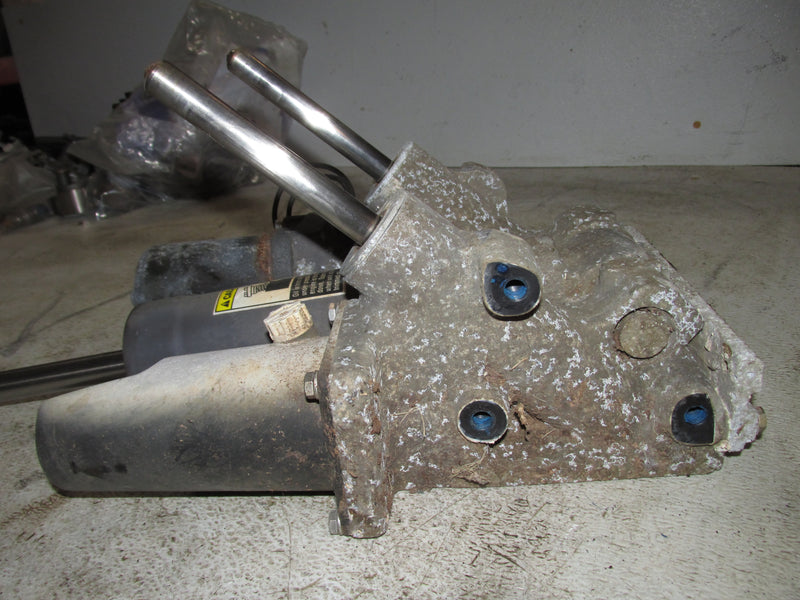 Mercury Optimax 150hp 2 Stroke Outboard Tilt Trim Unit