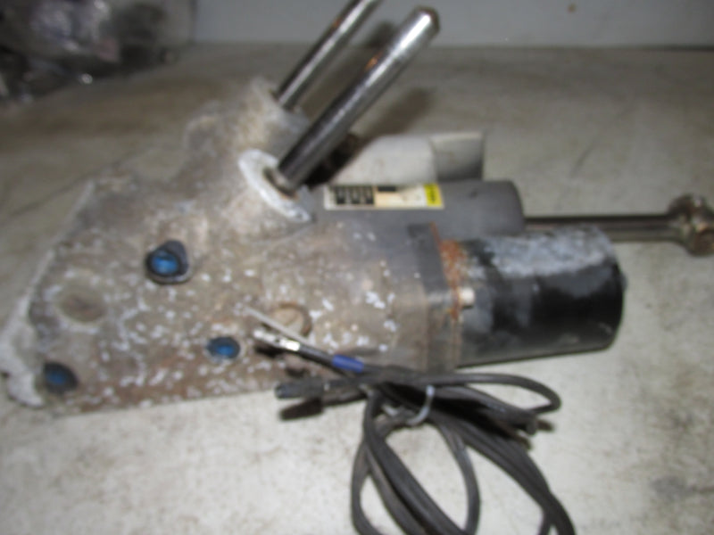 Mercury Optimax 150hp 2 Stroke Outboard Tilt Trim Unit