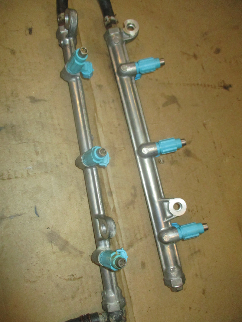 Suzuki DF250 4 stroke outboard Fuel rail and injector set 15710-93J00