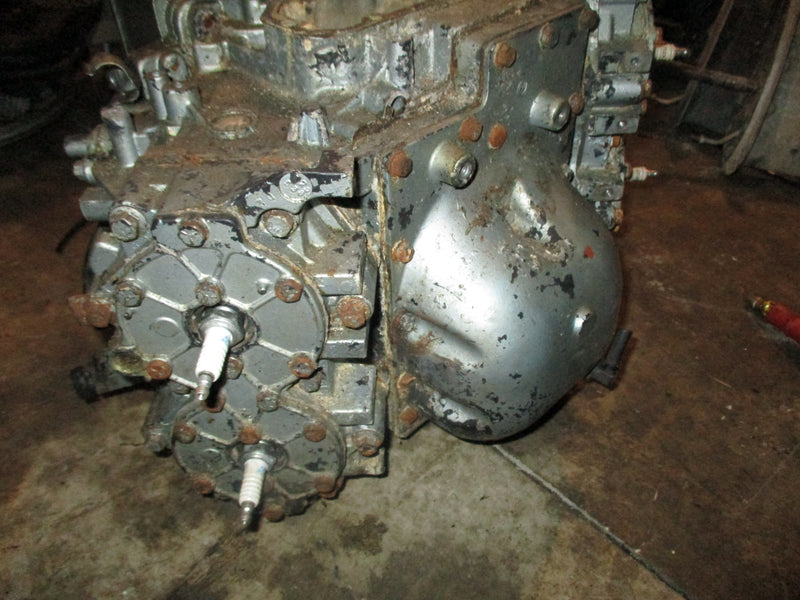 Evinrude 110hp 2 stroke outboard crankcase powerhead