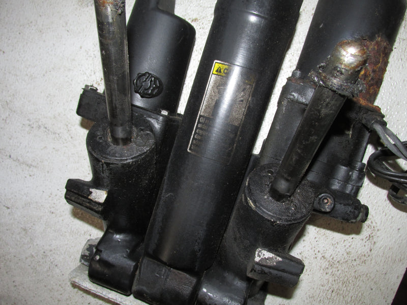 Mercury Optimax 135hp 2 Stroke Outboard Tilt Trim Unit