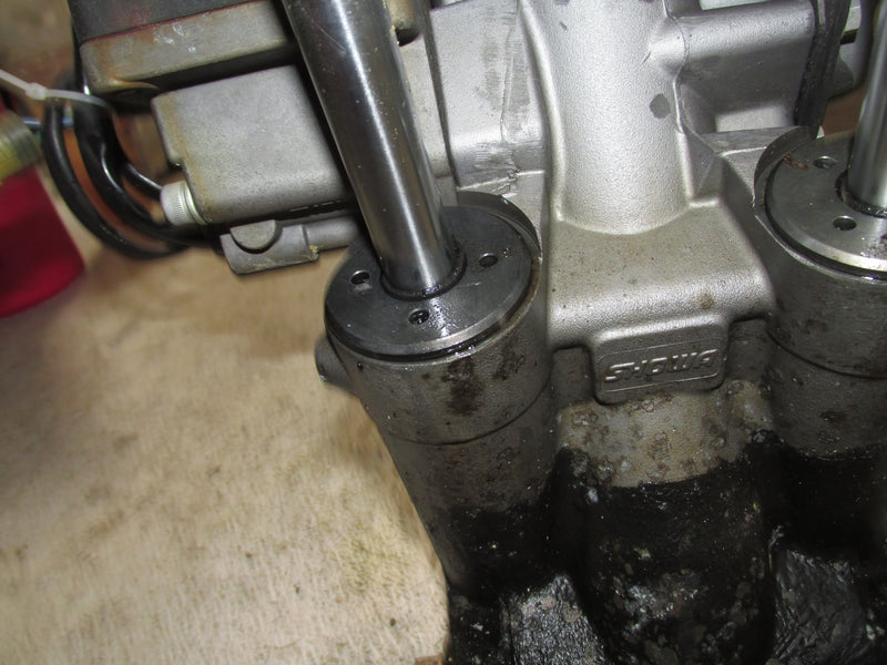 Johnson/Suzuki DF140 140hp Outboard Tilt Trim Unit