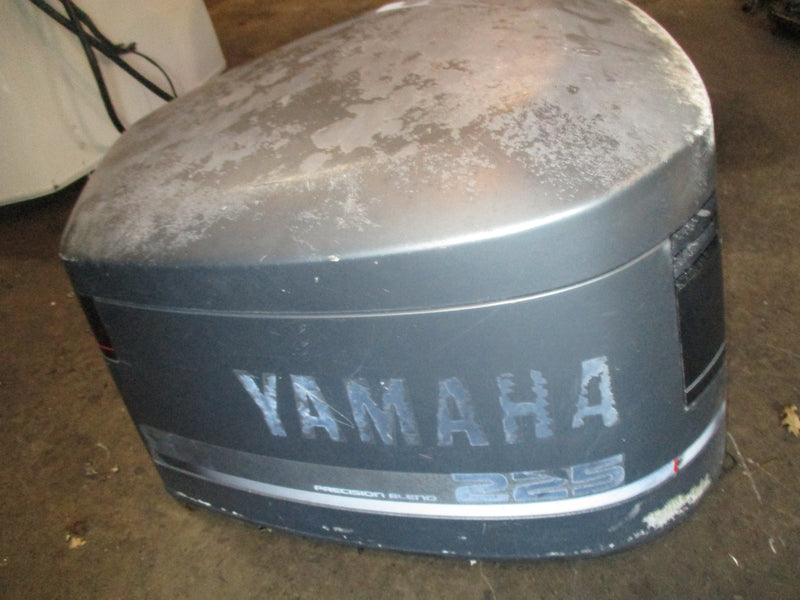 Yamaha 225hp 2.6L 2 stroke Precision Blend outboard top cowling