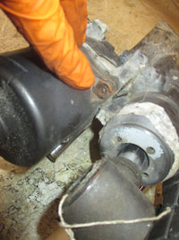 Load image into Gallery viewer, Johnson 150hp 60 Degree 2 stroke outboard tilt trim unit
