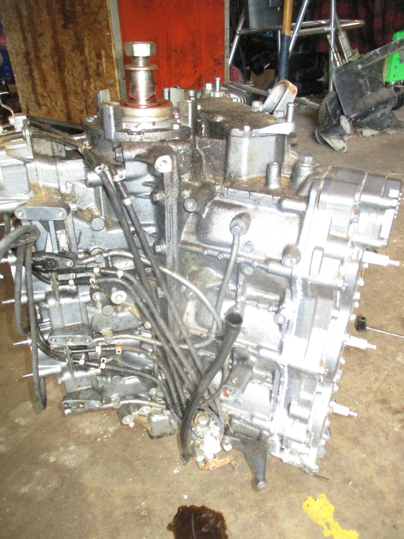 Yamaha 225hp 2.6L 2 stroke Precision Blend outboard crankcase powerhead