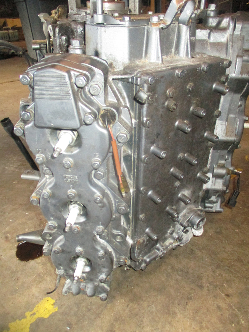 Yamaha 225hp 2.6L 2 stroke Precision Blend outboard crankcase powerhead