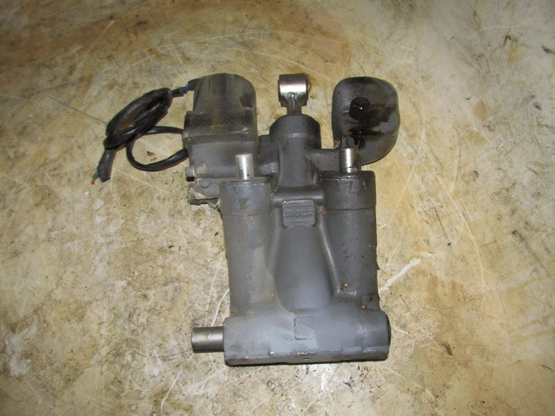 Honda BF90A 90hp 4 Stroke Outboard Tilt trim unit