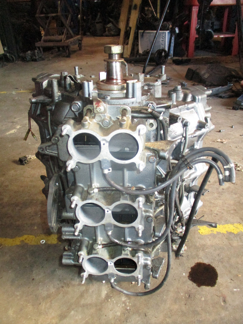 Yamaha 225hp 2.6L 2 stroke Precision Blend outboard crankcase powerhead