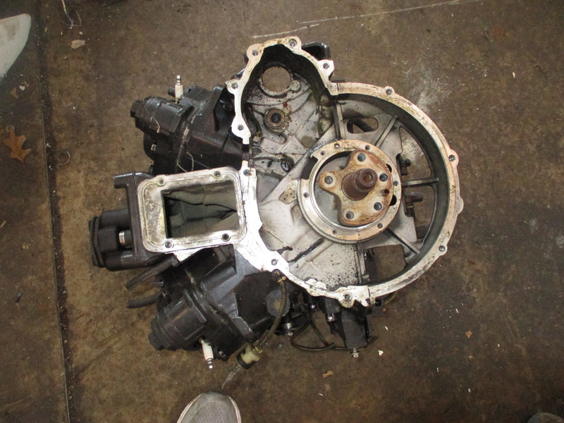 Evinrude Ficht 115hp 2 stroke outboard crankcase powerhead