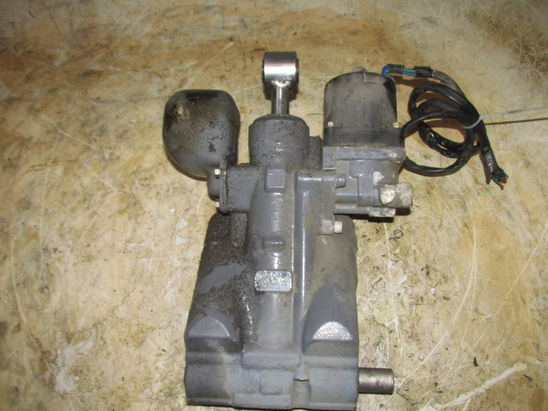 Honda BF90A 90hp 4 Stroke Outboard Tilt trim unit