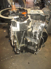 Load image into Gallery viewer, Johnson 150hp 60 Degree 2 stroke outboard crankcase powerhead
