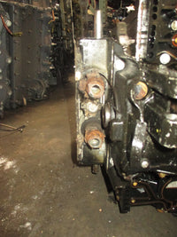 Load image into Gallery viewer, Johnson 150hp 60 Degree 2 stroke outboard crankcase powerhead
