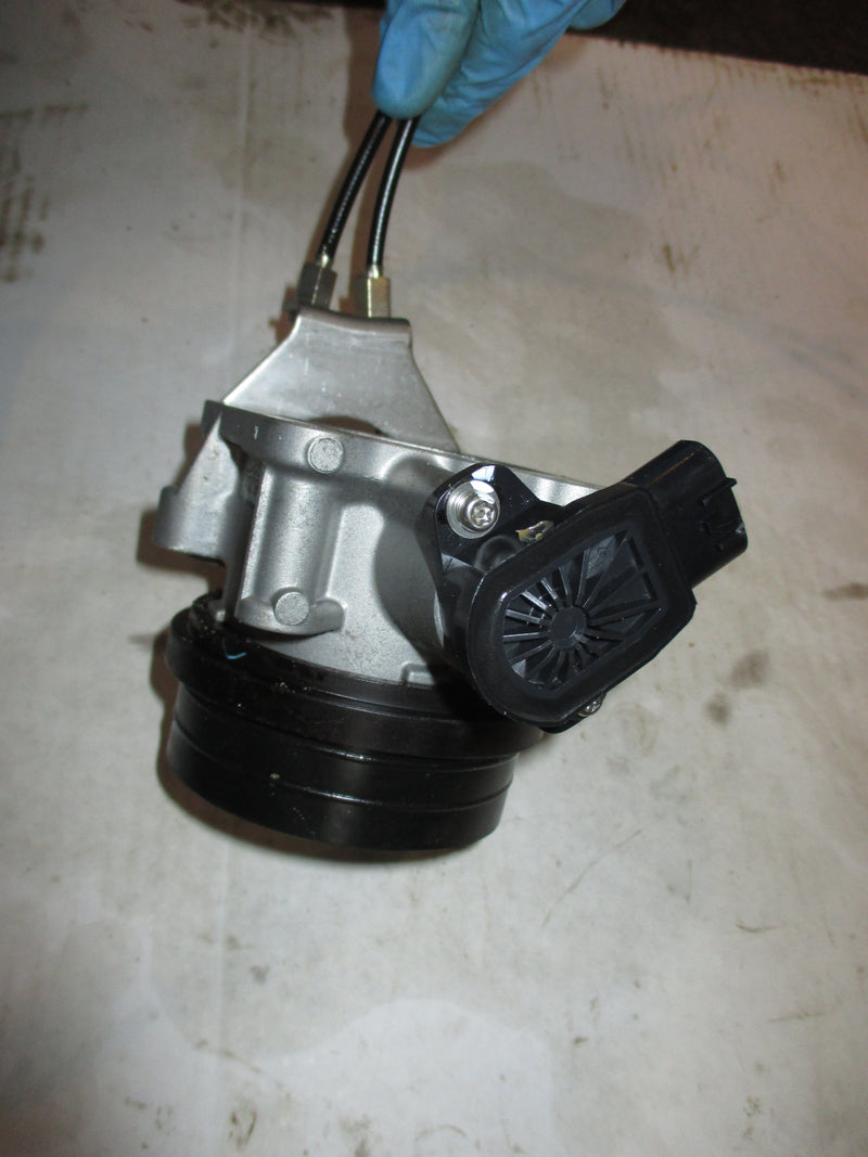 Suzuki DF150A 150hp 4 stroke outboard throttle body (13300-96J00)