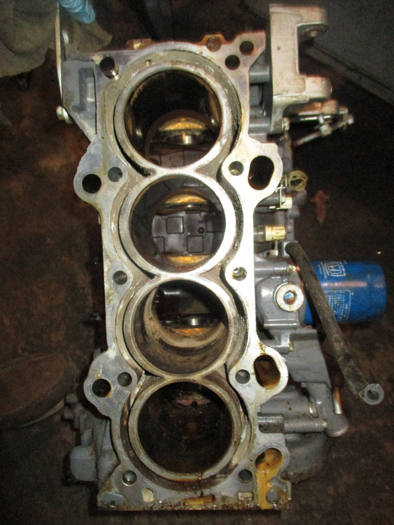 Honda BF150 outboard crankcase block