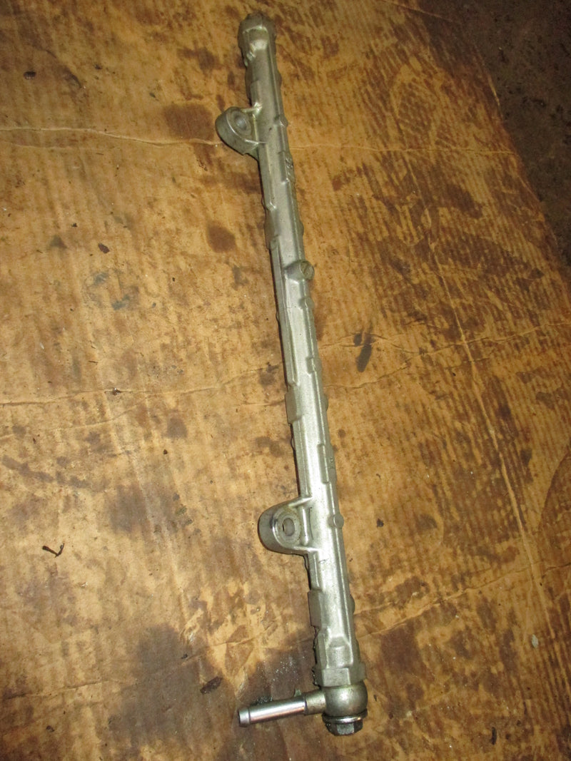 Suzuki DF150A 150hp 4 stroke outboard fuel rail (15751-96J00)