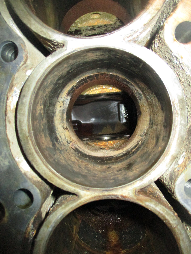 Honda BF150 outboard crankcase block