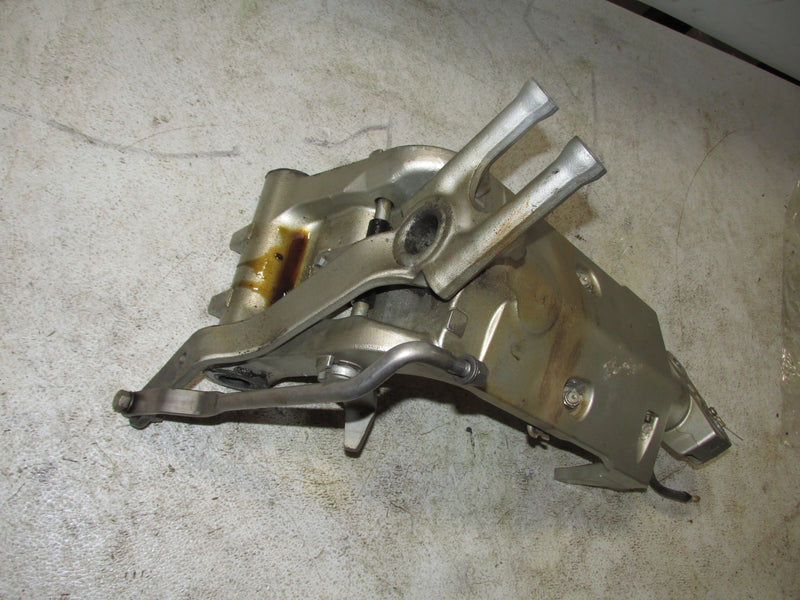 Honda BF150 150hp Outboard 20" Swivel Bracket (50201-ZW1-040ZA)