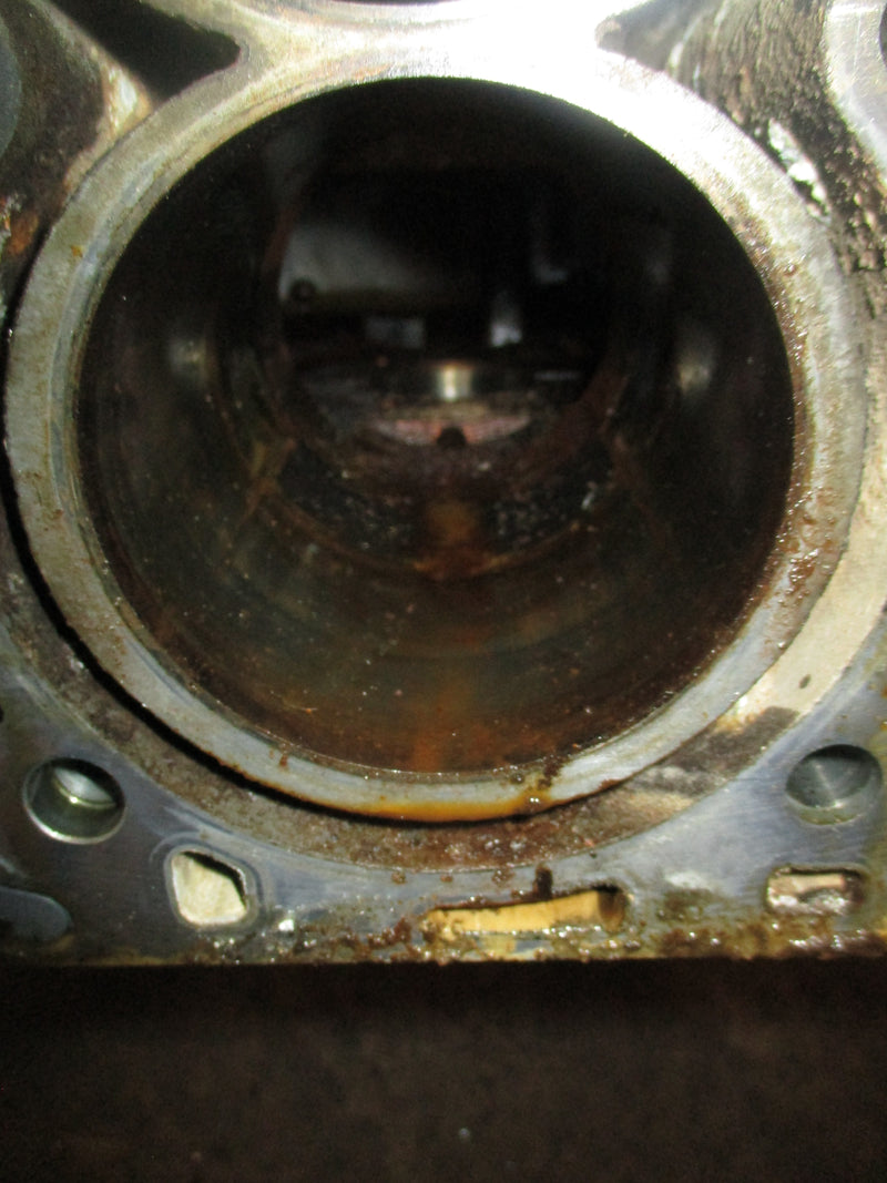 Honda BF150 outboard crankcase block