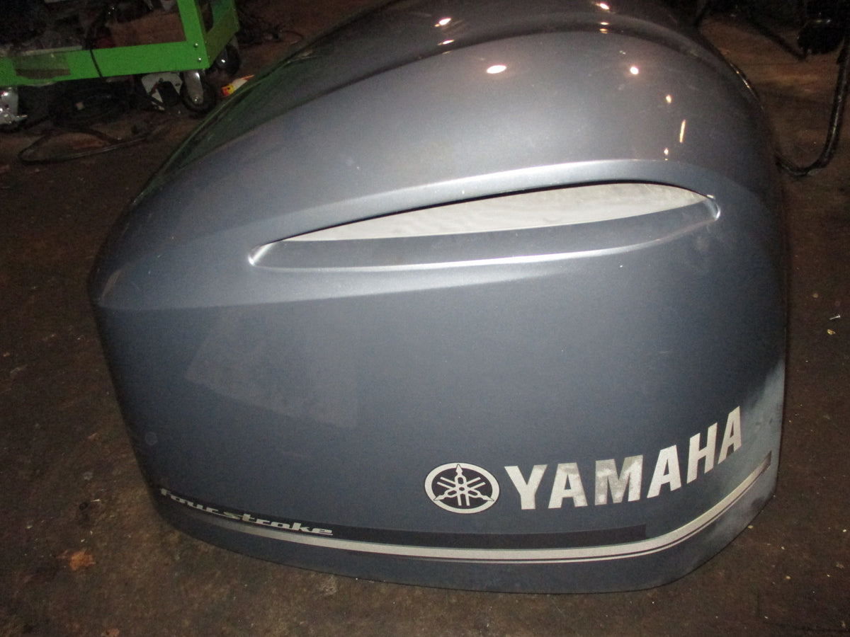 Yamaha 4.2L 300hp outboard top cowling