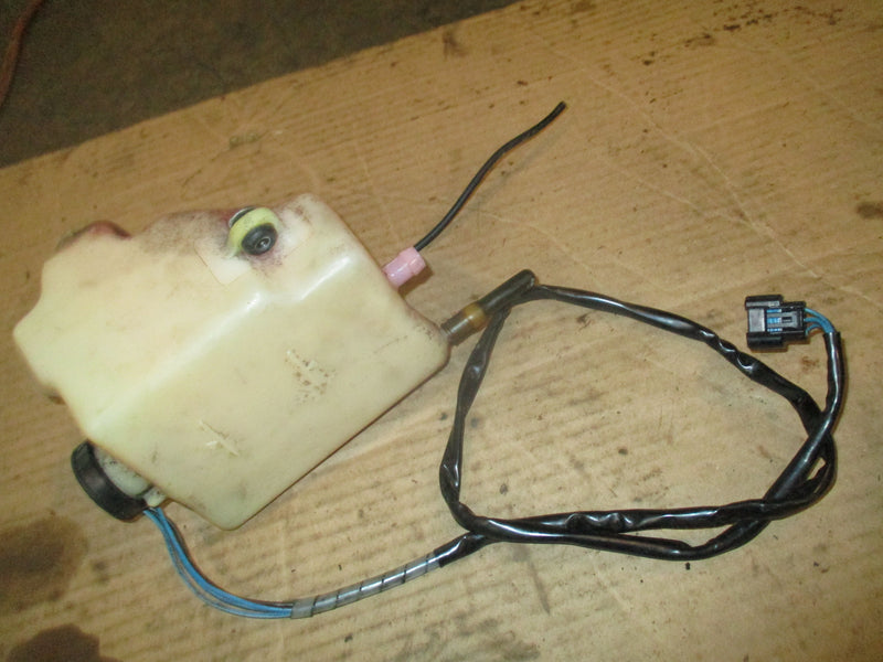 Yamaha 225hp 2 stroke Precision Blend outboard oil tank and sensor