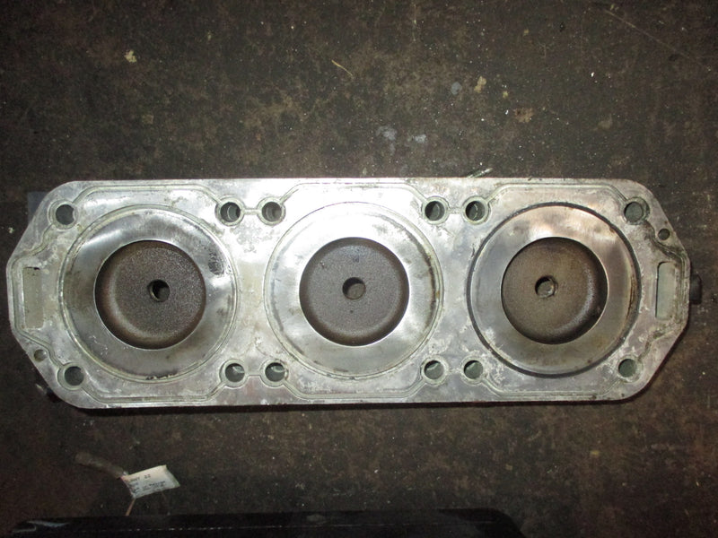Mercury 150hp 2 Stroke 2.5L outboard Starboard Cylinder Head (858281)