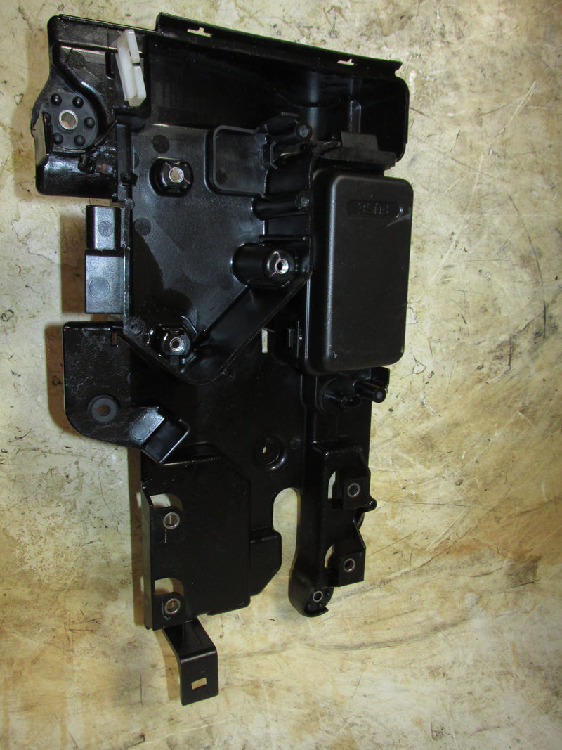 Yamaha 150hp 4 Stroke Outboard Electronics Holder (63P-81948-01-00)