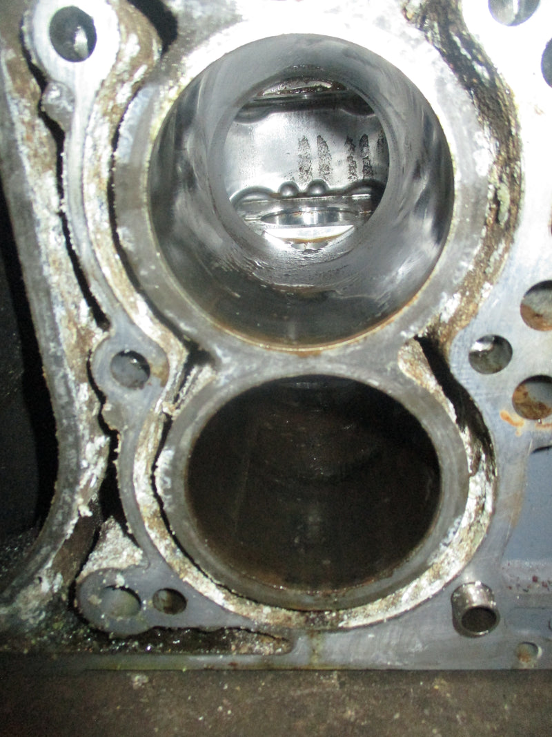 Suzuki DF90A 4 stroke outboard Crankcase Block