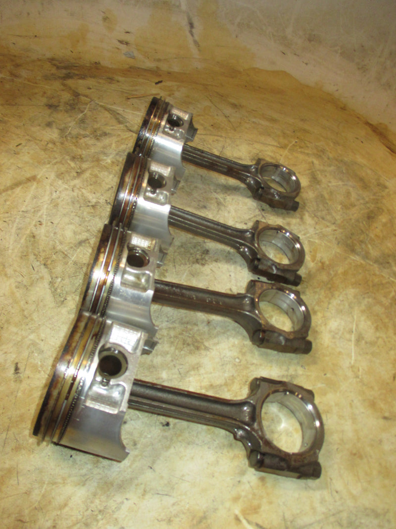 Suzuki DF140 140hp 4 stroke outboard Piston and Rod set of 4 12111-92J00