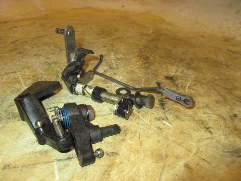 Evinrude Etec 25hp 2 stroke outboard shift bracket (5007060)