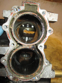 Load image into Gallery viewer, Evinrude ETEC 25hp outboard crankcase block (353115) SOLD AS IS
